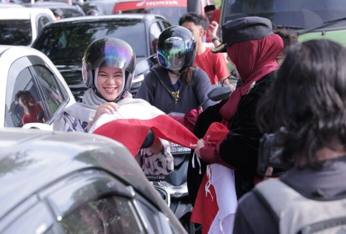 Wali Kota Banda Aceh Kick-Off Gerakan Pembagian Bendera Merah Putih