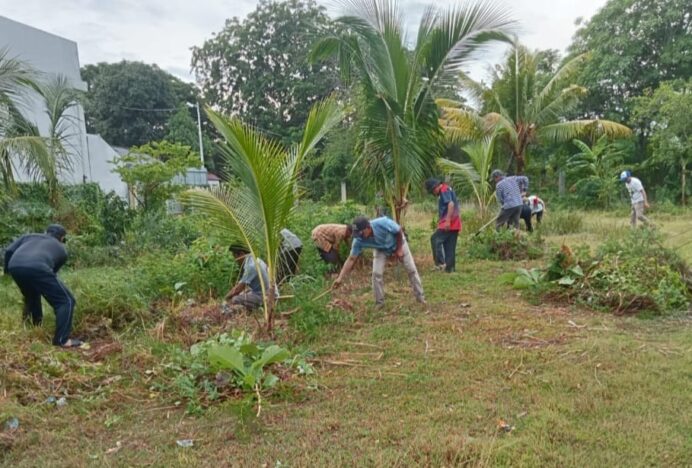 Semangat Gotong Royong Warga Lhong Raya Banda Aceh Sambut HUT Ke-81 RI