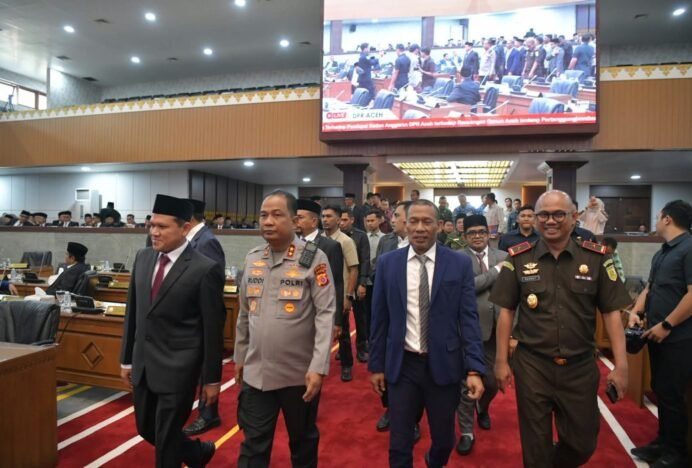 Wagub Aceh Hadiri Rapat Paripurna DPRA, Sampaikan Tanggapan atas Pertanggungjawaban APBA 2025