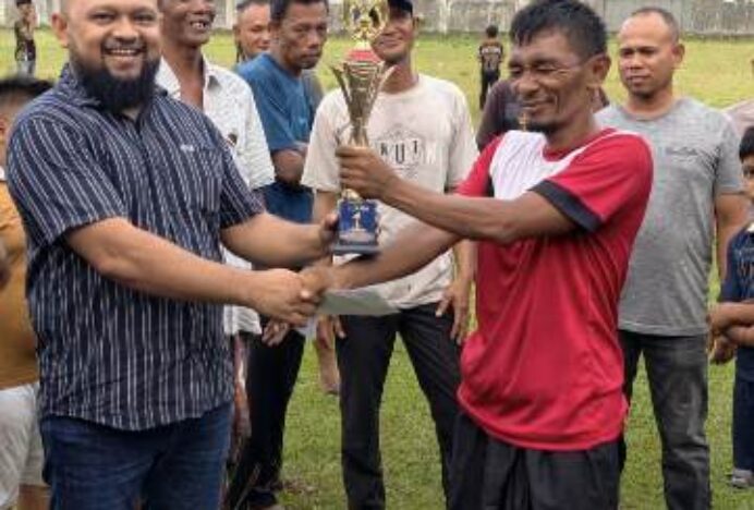 Grubak Tuha FC Runner-Up Turnamen Sepak Bola Ija Kroeng