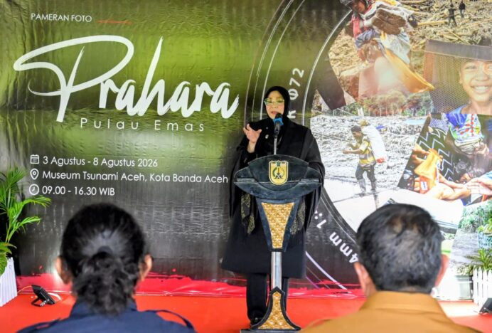 Wali Kota Banda Aceh Buka Pameran Foto Prahara Pulau Emas