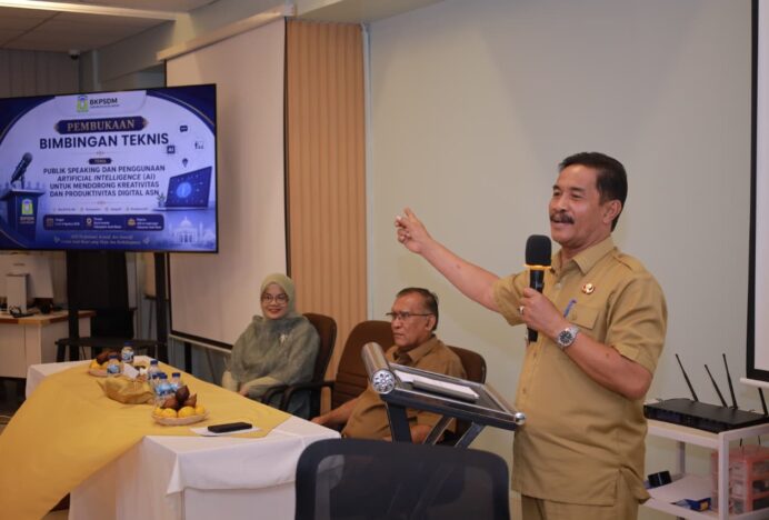 Hadapi Era Digital, ASN Aceh Besar Dibekali Public Speaking dan Pemanfaatan AI