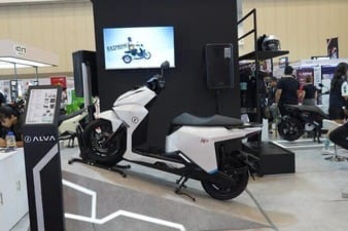 Jualan Motor Listrik Moncer Tanpa Subsidi, Alva Sorot Harga BBM Naik