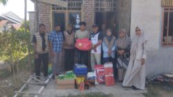 Dinsos Aceh Besar Salurkan Bantuan Masa Panik Korban Angin Kencang di Krueng Barona Jaya