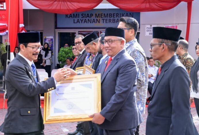Pemkab Aceh Besar Raih Penghargaan Pelestarian Budaya dan Perlindungan Merek UMKM