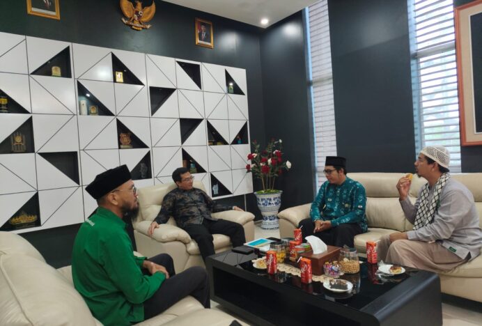 DPW Wahdah Islamiyah Aceh dan DPD Banda Aceh Perkuat Sinergi dengan DPRK