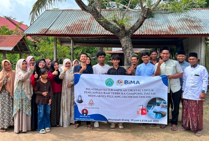 Warga Meunasah Drang Mulai Berdayakan HP Jadi Sumber Penghasilan