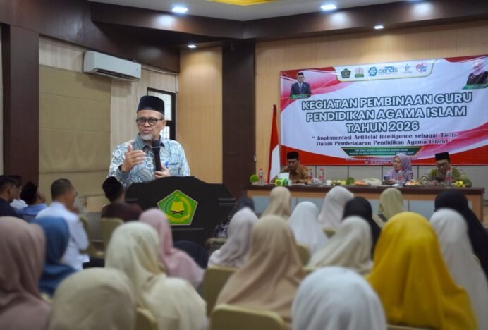 Buka Pembinaan Guru PAI, Kakankemenag Banda Aceh: Manfaatkan AI untuk Pembelajaran, Perkuat Akidah dan Bentengi Siswa dari LGBT