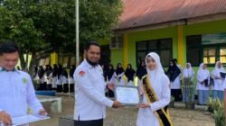 MAN 3 Aceh Besar Apresiasi Guru Penulis dan Murid Berprestasi