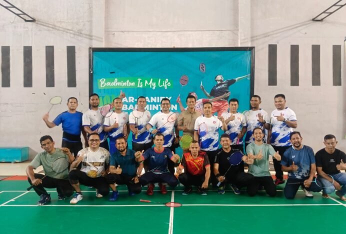 Jajal Kekuatan, Tim PB sehat Bahagia Kemenag Banda Aceh Sparing Bulu Tangkis dengan PB Kemenag Pidie
