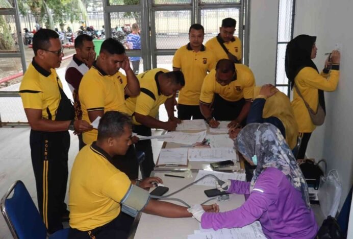 Sidokkes Polresta Banda Aceh Periksa Kesehatan Peserta Sebelum Ikuti TKJ