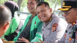 Ngopi Bareng Ojol, Kapolresta Banda Aceh Serap Aspirasi dan Berikan Bantuan