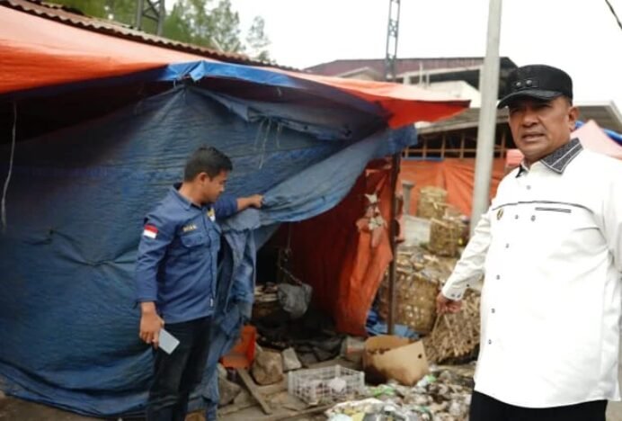 Monitoring Jumat Bersih, Wabup Aceh Tengah Ingatkan Pedagang Jaga Kebersihan