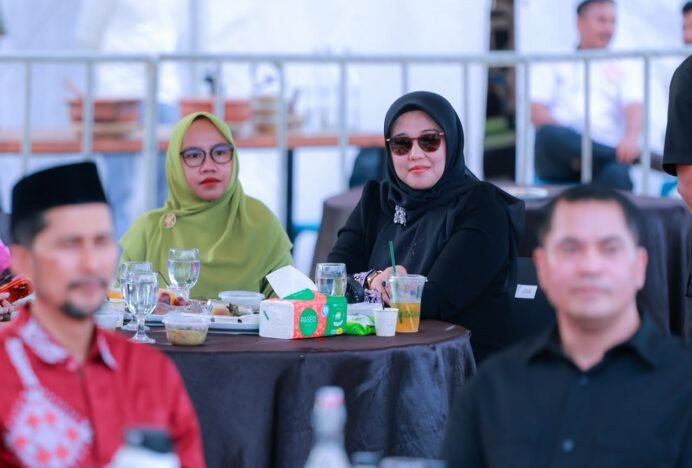Ketua Dekranasda Aceh Besar Hadiri Penutupan ACF 2026