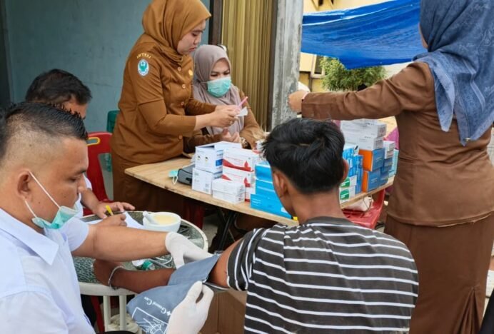 Respons Cepat Pascabanjir, Puskesmas Perawatan Kutambaru Buka Posko Kesehatan