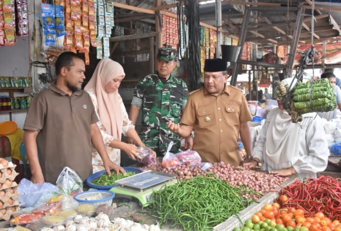 Bupati Bireuen Sidak Pasar Induk Cureh, Survei Pasar untuk Jaga Stabilitas Harga