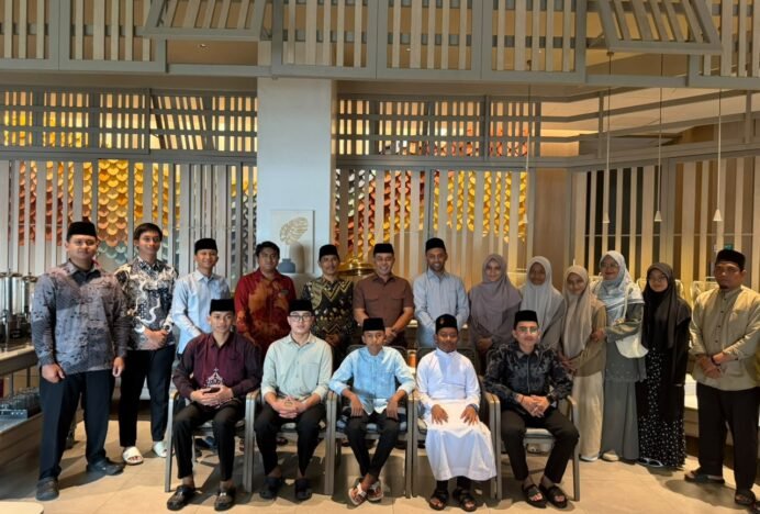 Bupati Muharram Kunjungi dan Apresiasi Qari serta Qariah Aceh Besar yang Tergabung dalam Kafilah Aceh MTQ Nasional di Semarang