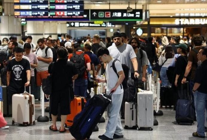 Bencana Ancam Jepang, 275 Penerbangan Dibatalkan-4.000 Listrik Padam
