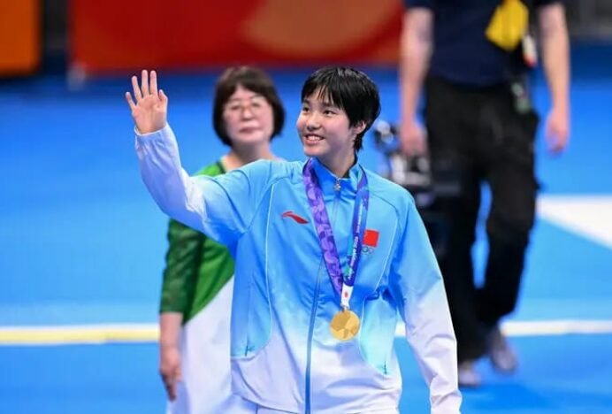 Perenang 13 Tahun asal China Menggila di Asian Games 2026, Bayangi Rekor Dunia