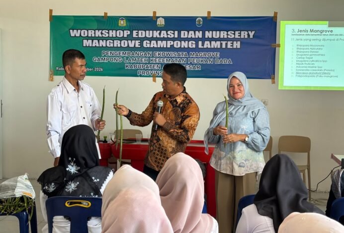 Peukan Bada Jadi Sentra Pembibitan Mangrove
