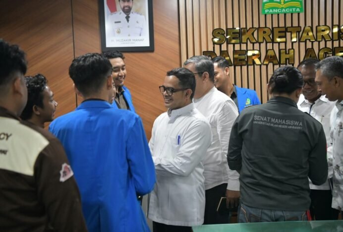 Terima Audiensi Senat Mahasiswa UIN Ar-Raniry, Plt Sekda Aceh Paparkan Progress Penanganan Pasca Bencana