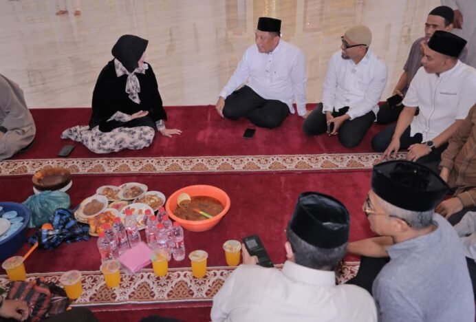 Hadiri Maulid di Lueng Bata, Wali Kota Illiza Ajak Warga Teladani Rasulullah SAW