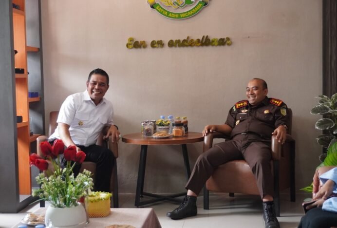 Bupati Syech Muharram Silaturahmi dengan Kajari Aceh Besar