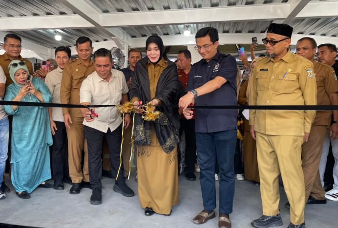 Wali Kota Illiza Resmikan Rex Premium Kopi