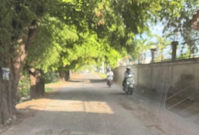 Jalan T. Nyak Arief Bertabur Lubang, Warga Ulee Kareng Minta Pemerintah Perbaiki