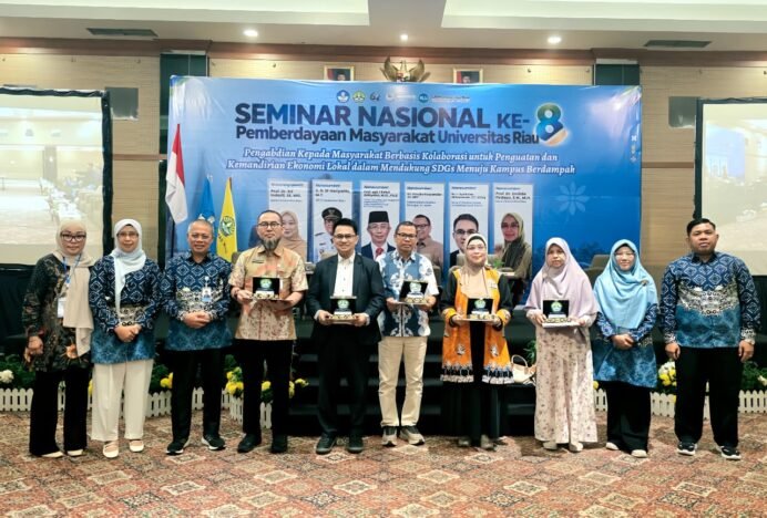 Angkat Hilirisasi Nilam, Kepala ARC USK Menjadi Keynote Speaker Seminar Nasional Pengabdian Masyarakat VIII Universitas Riau