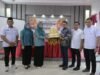 Wakil Ketua DPRK Banda Aceh Daniel A Wahab Bantu Perangkat Pelaminan untuk Alue Deah Teungoh