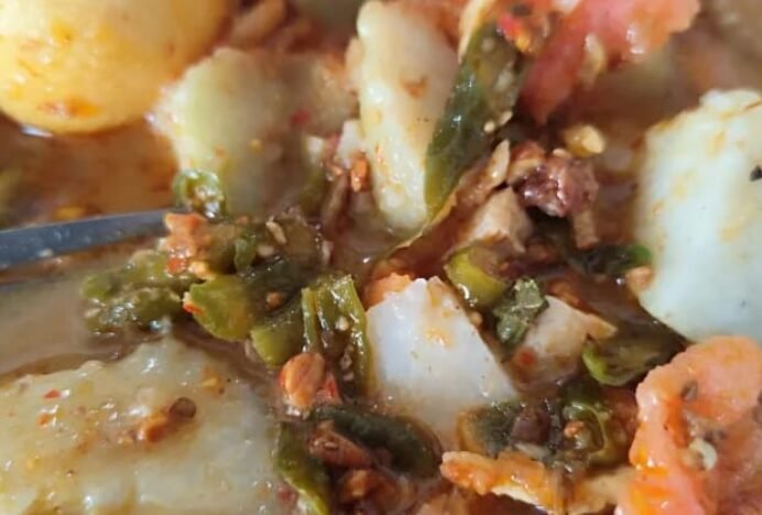 Mengapa Lontong Sayur Jadi Pilihan Sarapan Mengenyangkan