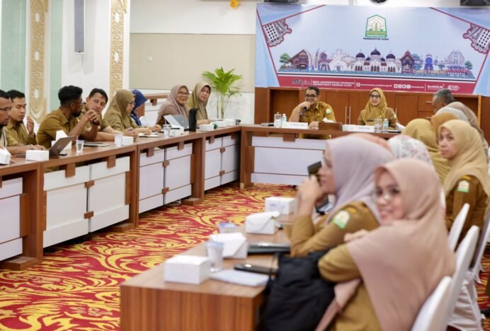 Pj Sekda Aceh Dorong Pembangunan Responsif Gender saat Hadiri Evaluasi PUG