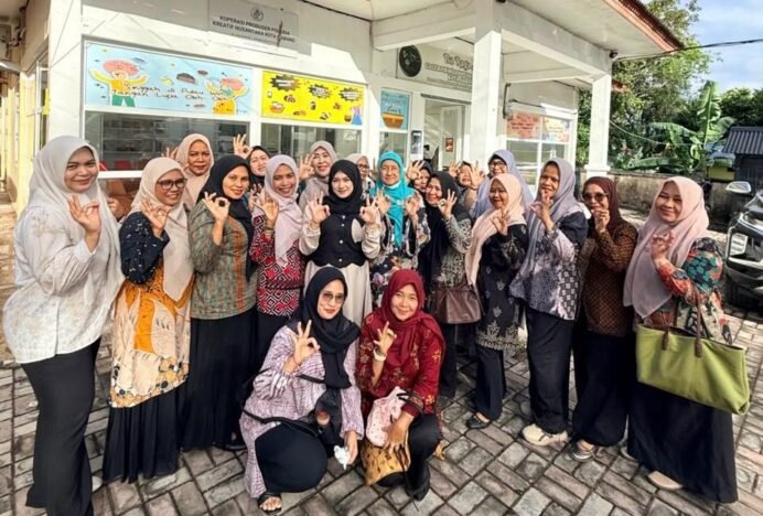 Ketua Dekranasda Sabang Kunjungi Sentra IKM Kakao dan Rumah Kemasan