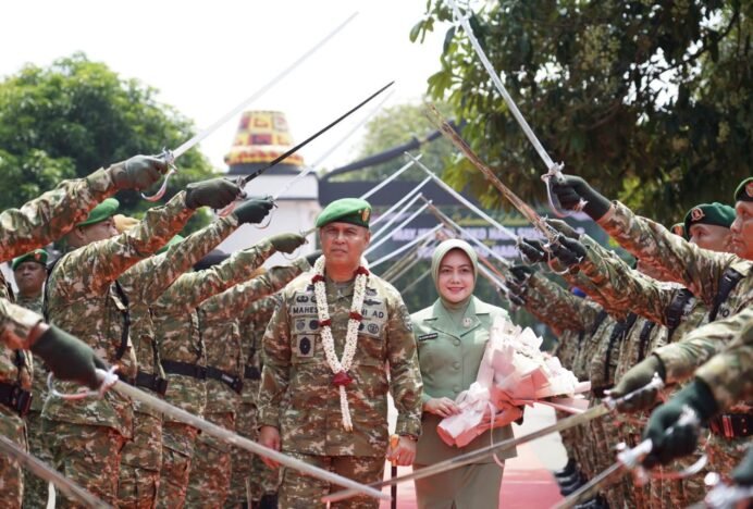 Brigjen TNI Mahesa Fitriadi Jalani Tradisi Penyambutan sebagai Pangdam Iskandar Muda