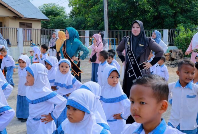 Sambut Bunda PAUD Aceh Besar Disambut Tawa Ceria Anak-anak TK Peukan Bada