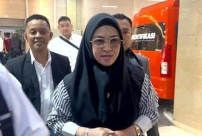 Mendagri Tito Pecat Sitti Husniah dari Bupati Gowa