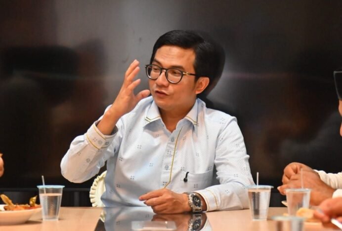 Kabut Asap Selimuti Banda Aceh, Ketua DPRK Minta Wali Kota Pertimbangkan Sekolah Daring, Rumah Sakit Harus Siaga