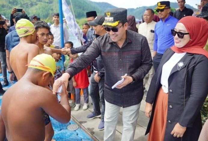Lomba Perahu Tradisional, Bupati Haili Yoga : Bangkitkan Semangat Wisata dan Perekonomian Daerah