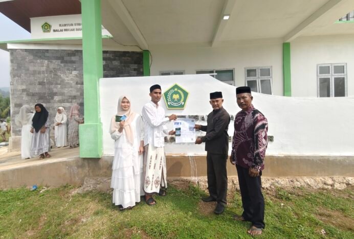 Penantian Puluhan Tahun Berakhir, KUA Pulo Aceh Gelar Akad Nikah Perdana di Kantor